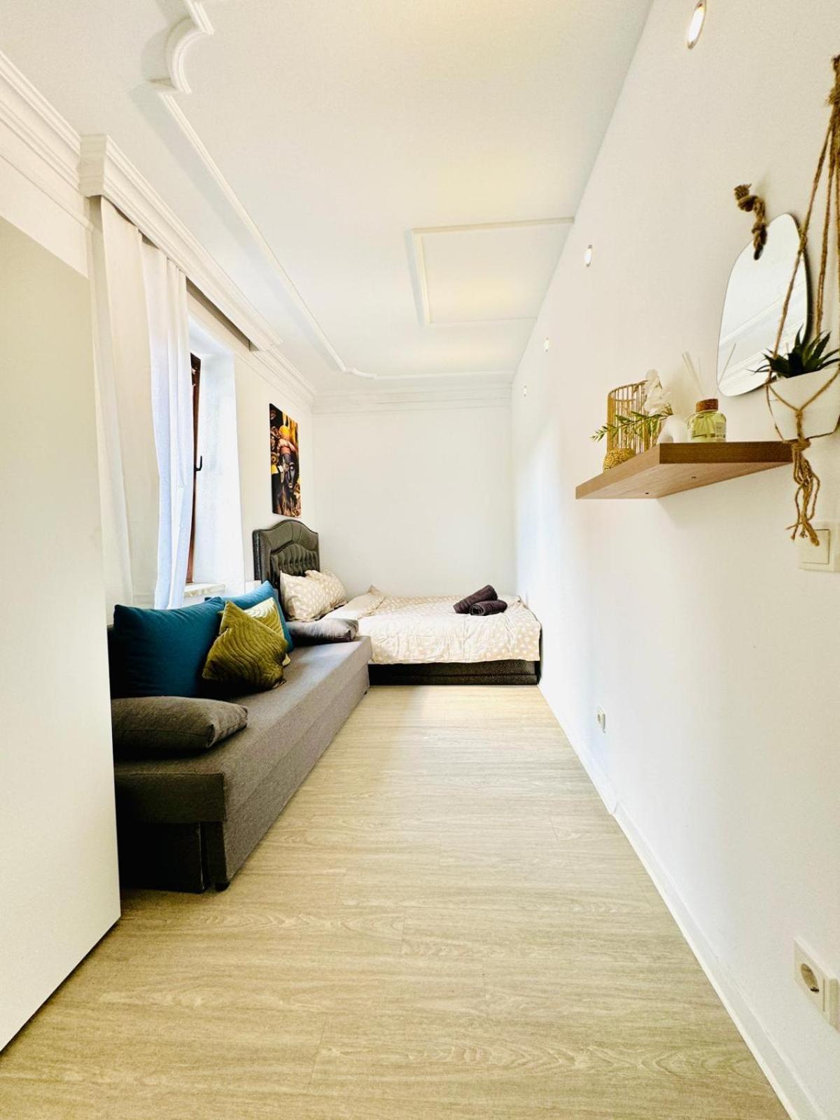 Very Spacious Apartment For Up To 7P With Great Location Wien Exteriör bild