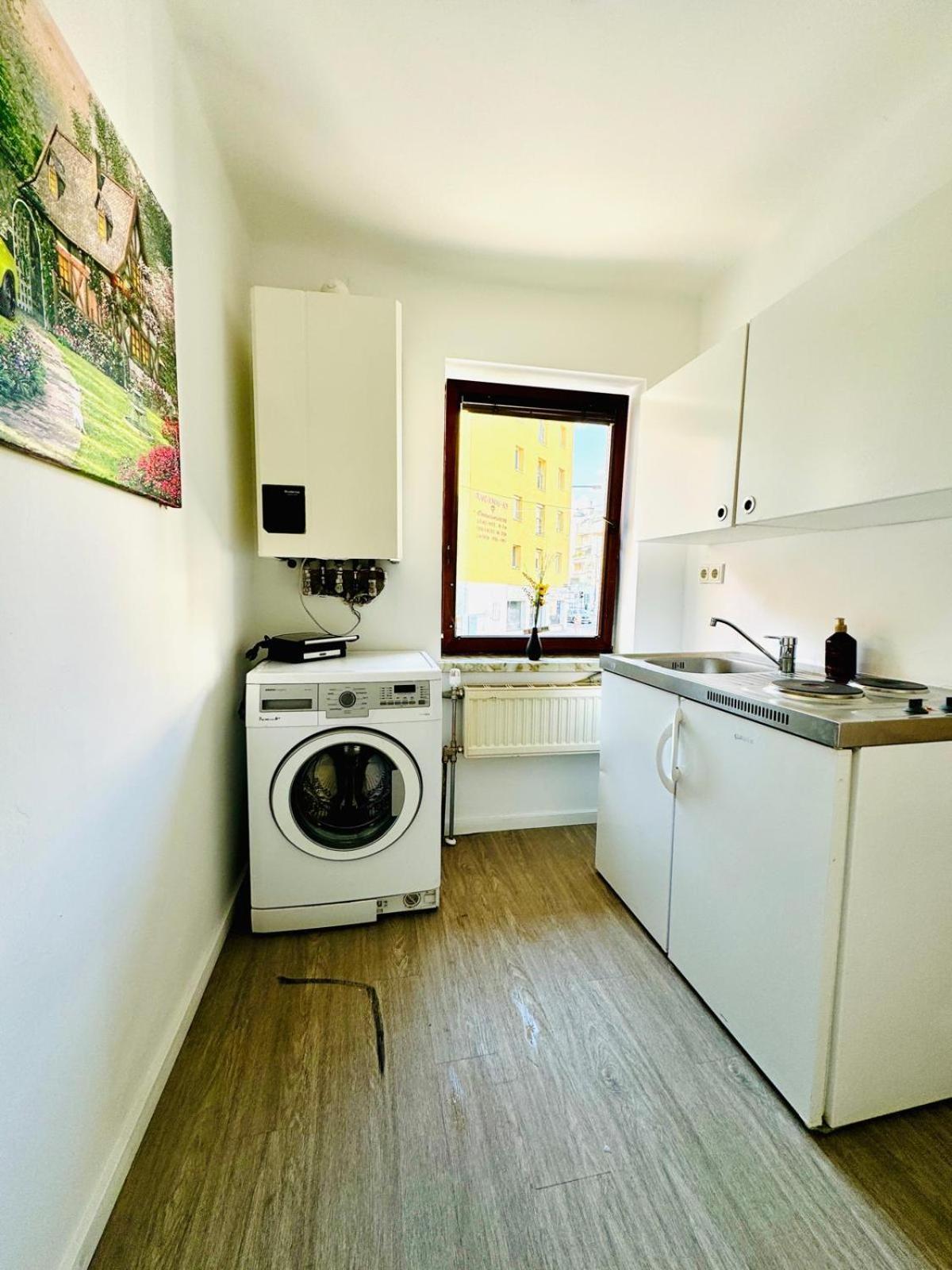 Very Spacious Apartment For Up To 7P With Great Location Wien Exteriör bild